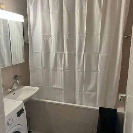 Magnifique Appartemens Aux Eaux Vives Appartement *