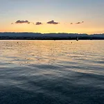 Geneve Magnifique Appartemens Aux Eaux Vives